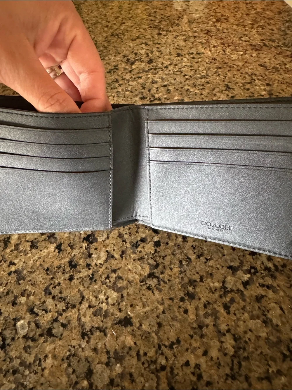 Coach Wallet ✨ - Picture 6 of 6